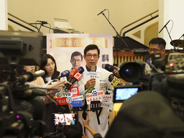 連按兩下置入圖片